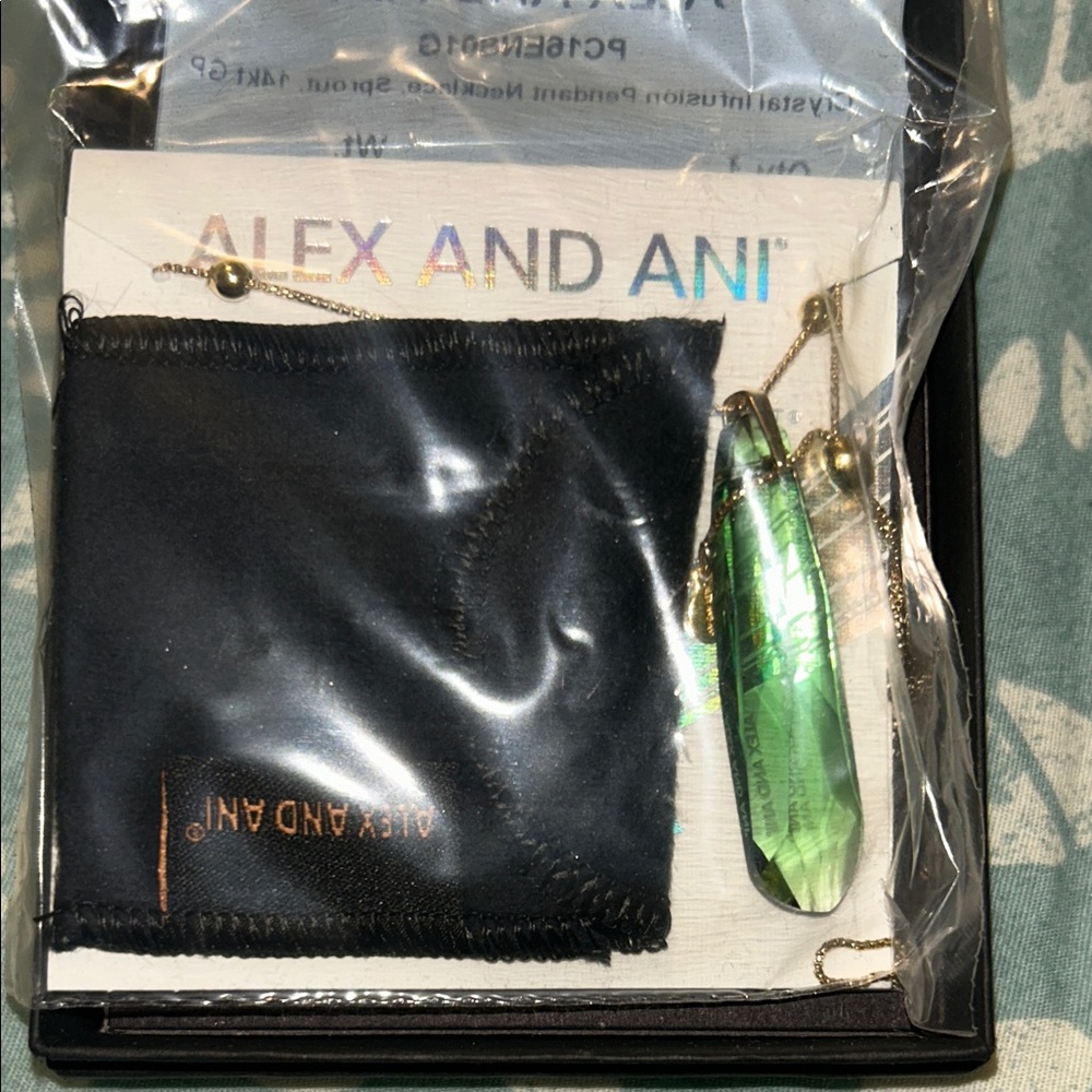 Alex and Ani Green Crystal Infusion Pendant Necklace 14kt GP - Picture 2 of 3